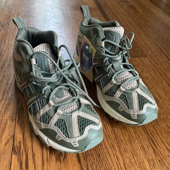 Asics NEW shoes! - Picture 1 of 7